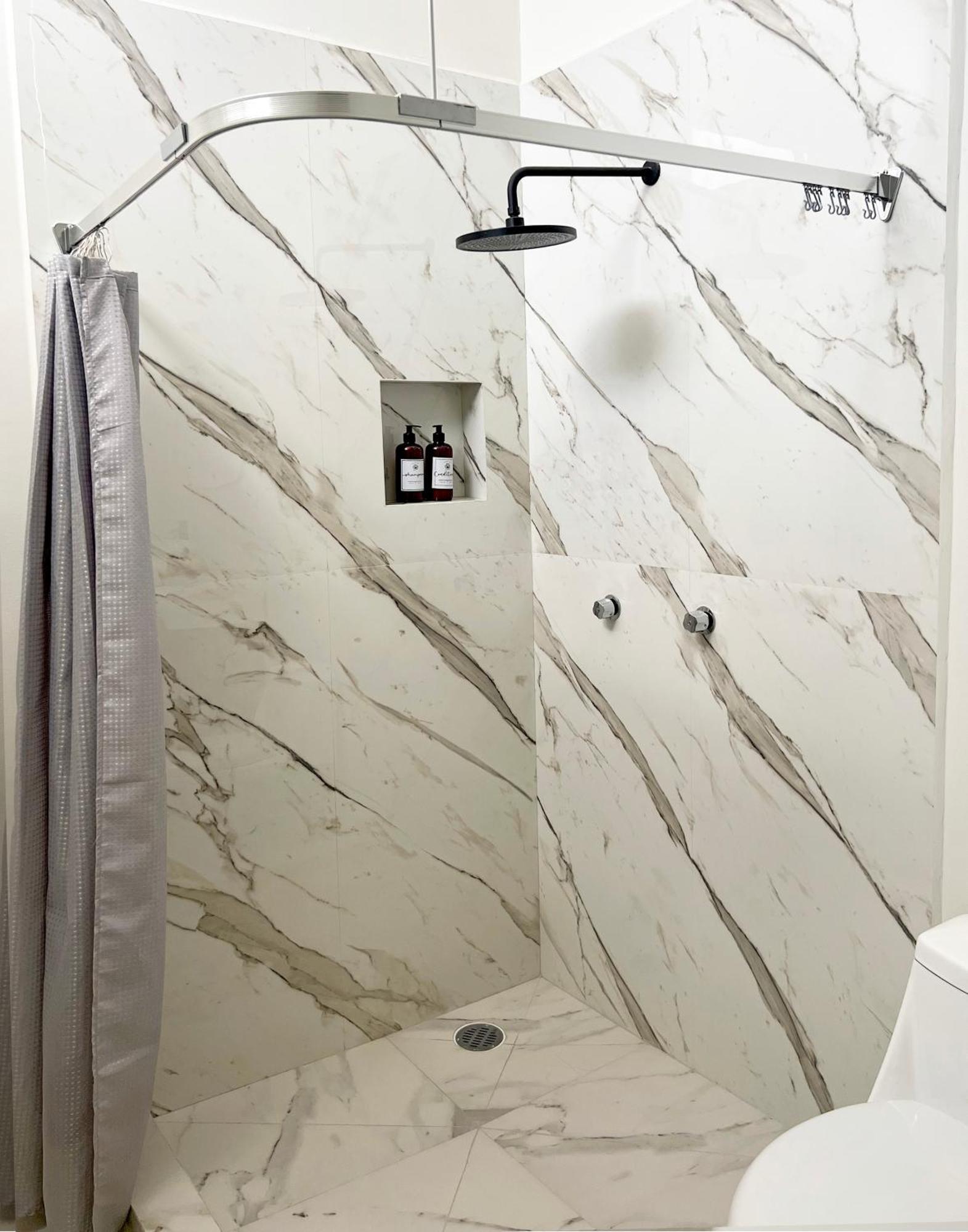 לאון Suites Ciento 37 מראה חיצוני תמונה