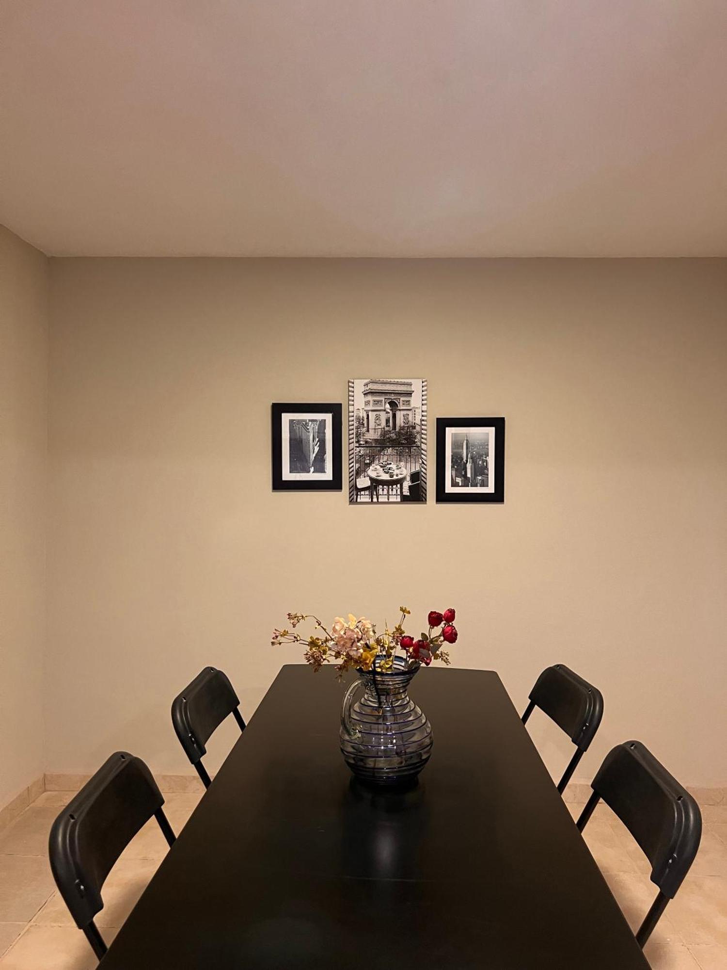 לאון Suites Ciento 37 מראה חיצוני תמונה