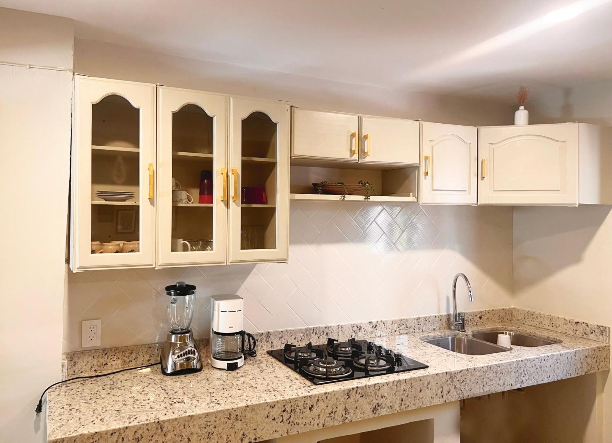 לאון Suites Ciento 37 מראה חיצוני תמונה
